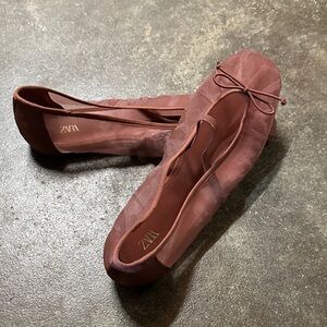 Zara Women's Mauve Ballet Flats